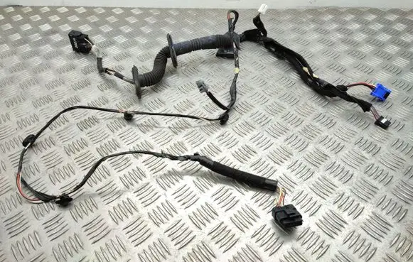 Renault Master III Front door wiring loom 254358R0428