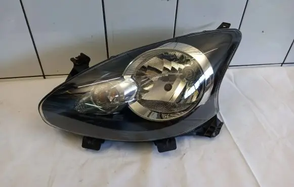 Toyota Aygo AB10 Headlight/headlamp 811500H010 89032404