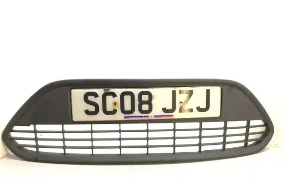 Ford Focus Front bumper lower grill 8M5117B968A K3200