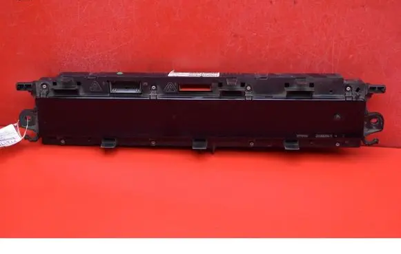 Speedometer (instrument cluster)