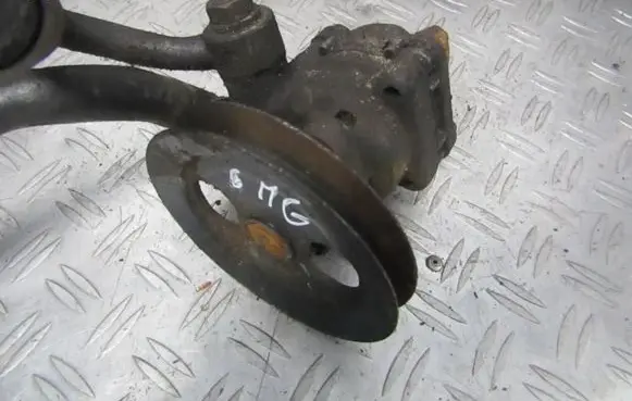 Mitsubishi Galant Power steering pump