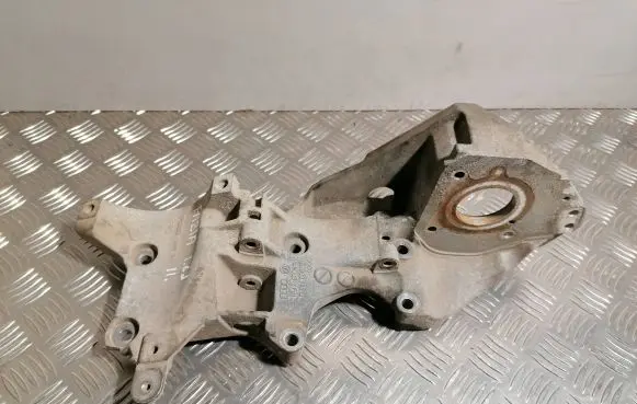 Engine mounting bracket