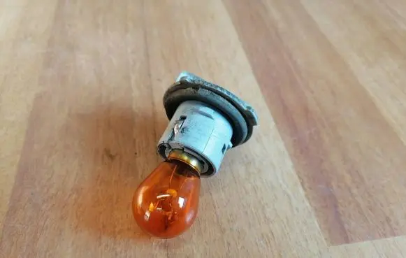 Land Rover Freelander Headlight/headlamp bulb XBP100150L 1H5Z13N004FA