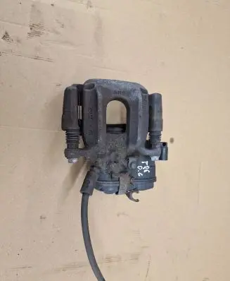 BMW X4 F26 Rear brake caliper 6794618 6791018