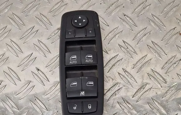 Jeep Grand Cherokee Electric window control switch 68184802AA 10099221 86390B