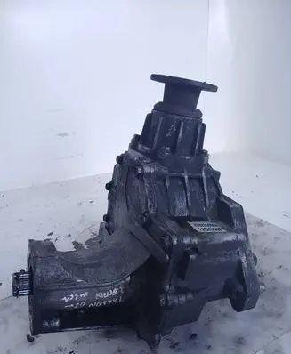 Gearbox transfer box case