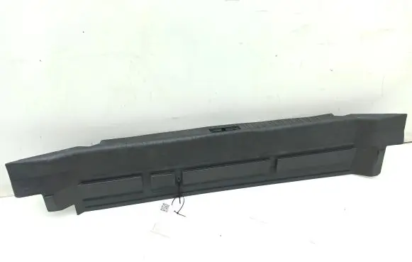 Trunk/boot sill cover protection