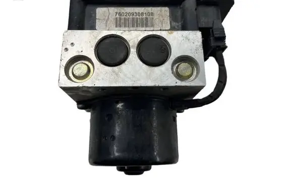 Volkswagen Golf V ABS Pump 1J0907379P MLS2C09R50 5WK8476