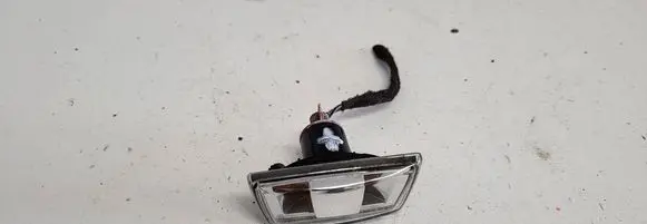Opel Zafira B Front fender indicator light 