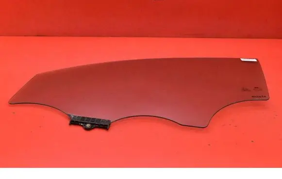 Hyundai Tucson JM Front door window glass four-door 