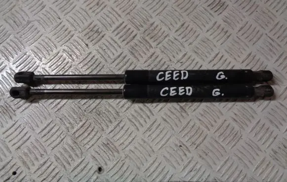 KIA Ceed Tailgate/trunk strut/damper 817801H510 817701H510