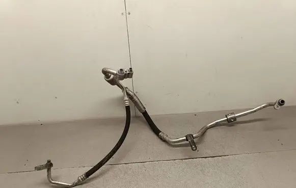 Opel Insignia B Air conditioning (A/C) pipe/hose 39123986 422329925