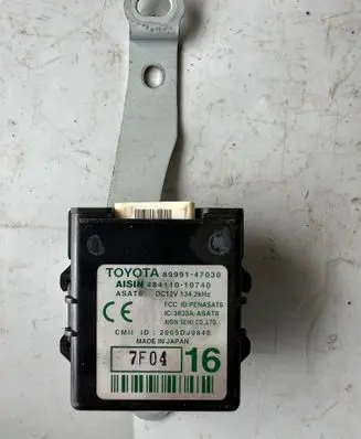 Toyota Prius (NHW20) Door control unit/module 8999147030 48411010740 2005DJ0840