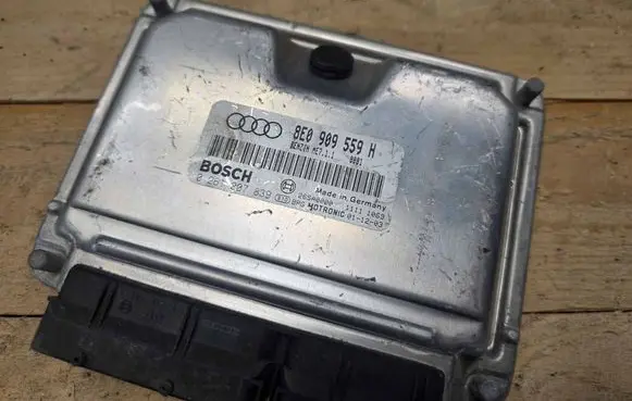 Audi A4 S4 B6 8E 8H Engine control unit/module 8E0909559H