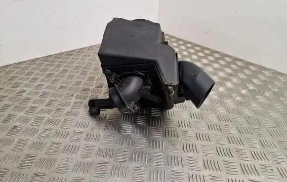 Air filter box