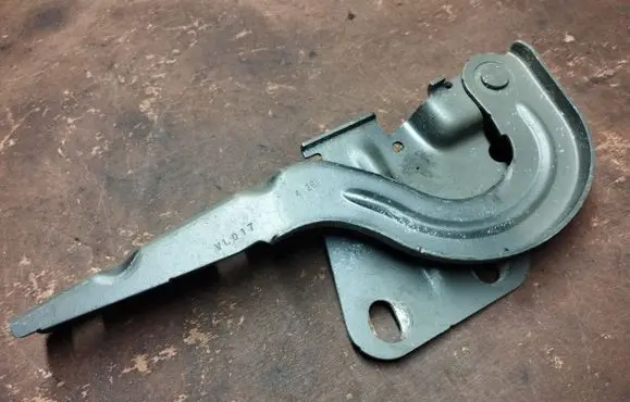 Dodge Durango II Engine bonnet/hood hinges