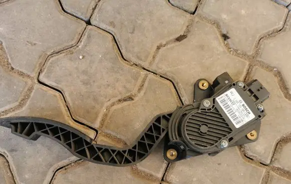Renault Laguna III Accelerator throttle pedal 0280755085 106198 180050001R