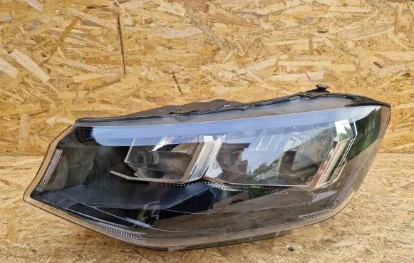 Volkswagen Caddy Headlight/headlamp 2k8941005C