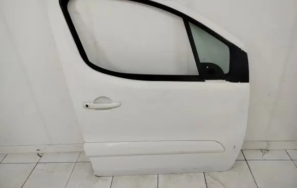 Peugeot Partner Front door 42R32