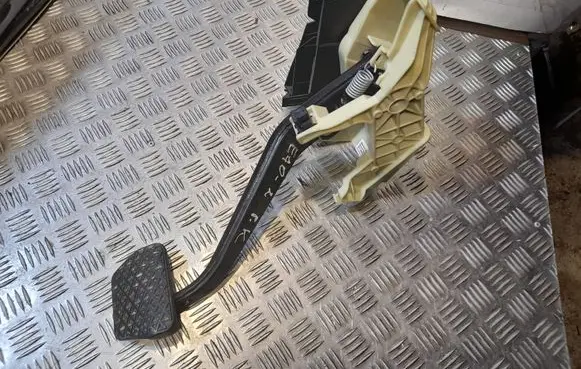BMW X5 E70 Brake pedal 6791900