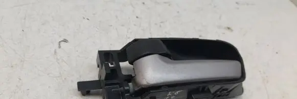 Suzuki Grand Vitara II Rear door interior handle
