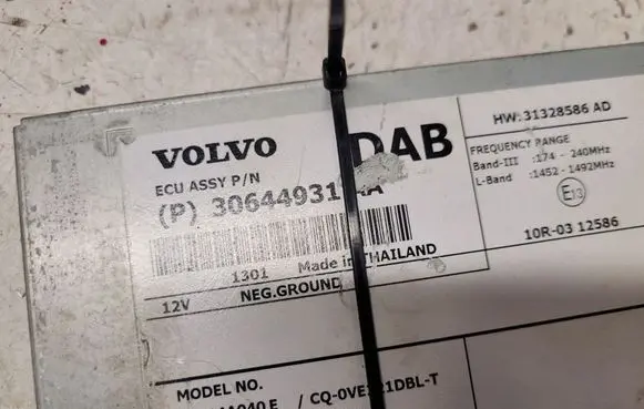 Volvo V40 Aerial antenna amplifier 30644931AA 31328586AD 34A040E