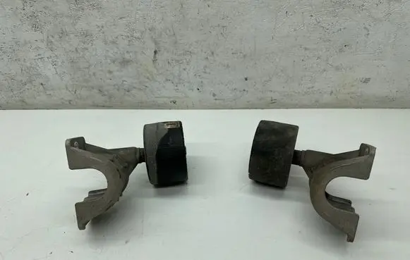 BMW 7 F01 F02 F03 F04 Sway bar bush bracket, rear 6799246