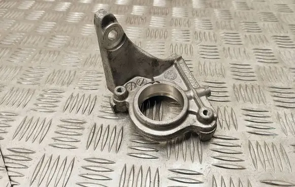 Peugeot 508 II Driveshaft support bearing bracket 9822062780