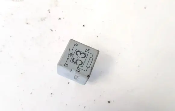 Volkswagen PASSAT B7 Other relay 14195125bb 20240072