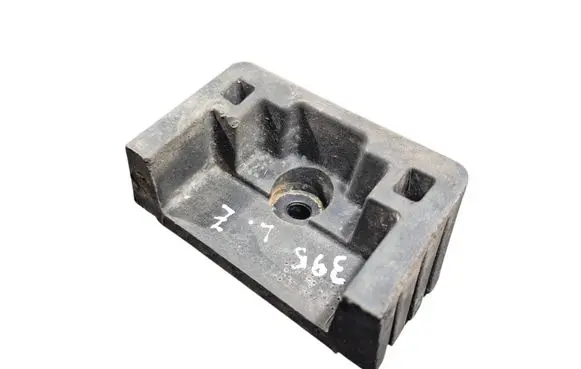 Volkswagen Touareg II Jacking socket point 