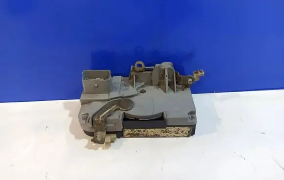 Citroen C5 Front door lock 6156559