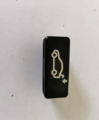 BMW 7 E65 E66 Tailgate/boot open switch button 8375580