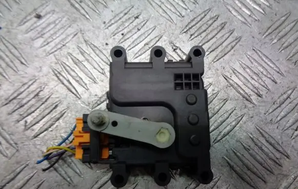 Mazda 6 A/C air flow flap actuator/motor 2612N