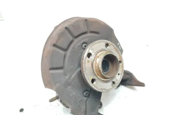 Volkswagen Polo V 6R Front wheel hub