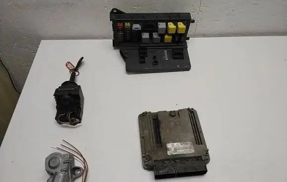 Volkswagen Crafter Engine ECU kit and lock set 03L906012Q 0281017789 9064620130