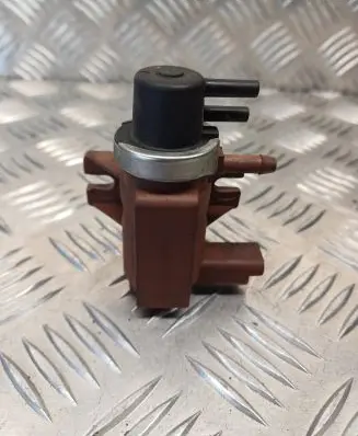 Citroen C4 I Picasso Turbo solenoid valve 9652570180 11T017 70096803