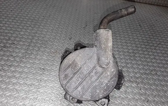 Mercedes-Benz C W203 Vacuum pump 6112300065
