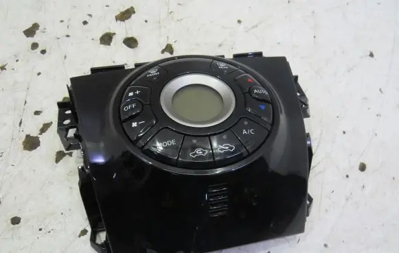 Nissan Note (E12) Climate control unit 275003VU0A