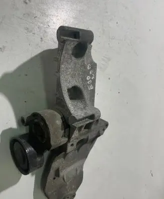 BMW 3 E90 E91 Generator/alternator bracket 8200669494