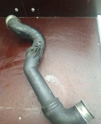 Volkswagen PASSAT B6 Intercooler hose/pipe 3C0145770B