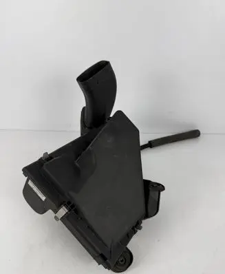 BMW X1 E84 Air filter box 8512599