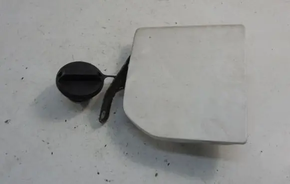 Nissan NV200 Fuel tank cap trim 