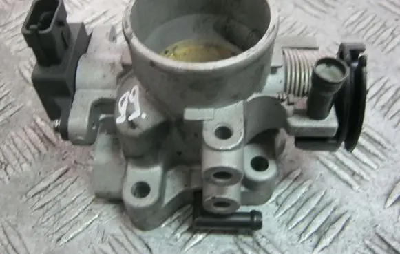 Hyundai Accent Throttle valve 3510026600
