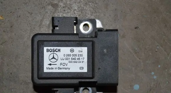 Mercedes-Benz E W210 ESP acceleration yaw rate sensor 0265005230 0005422481