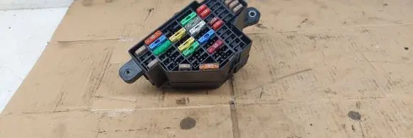 Skoda Octavia Mk2 (1Z) Fuse module