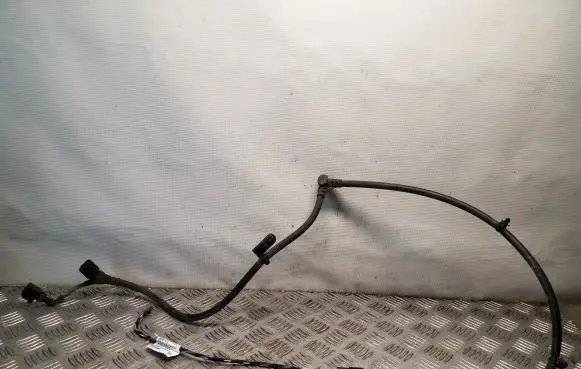 Skoda Superb B8 (3V) Rear ABS sensor wiring 3G0927902D