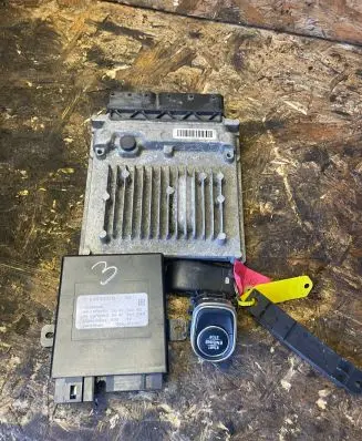 Mercedes-Benz Sprinter W906 Engine control unit/module A6519003603 A6519013302 2899744AAA33T5