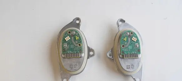 BMW X5 E70 LED ballast control module 7263052