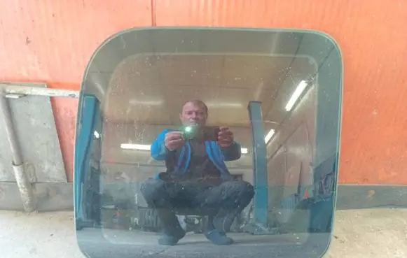 Renault Kangoo I Rear side window 