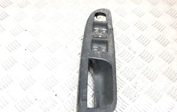 Volkswagen PASSAT B6 Electric window control switch 1K4959857 3C2867172